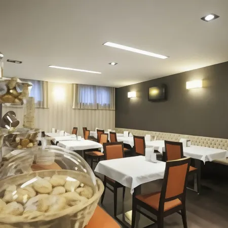 Hotel 2C