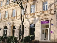 Riess City Rooms - Self Check-IN Hotels near Schottenring Metro Stop
