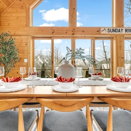 Sleeps 16+ Hot Tub with Mountain View - 3Min to Sunday River Ski - Game Room
