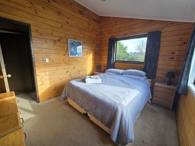 Lovely 3 Bedroom Quiet Home with Farm Views - 10 mins to Cambridge and Hobbiton