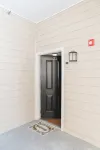 Hotty Toddy! Newly Renovated 2 Bedroom, 2 Bathroom. Walk to Grove! 1st Floor. - 2-Star