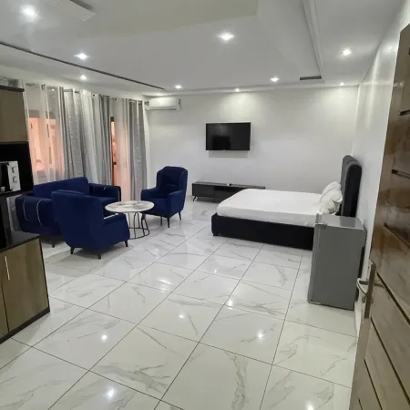 Bi-Hotel 1