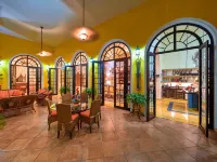 Casa Oasis Guest House and Spa