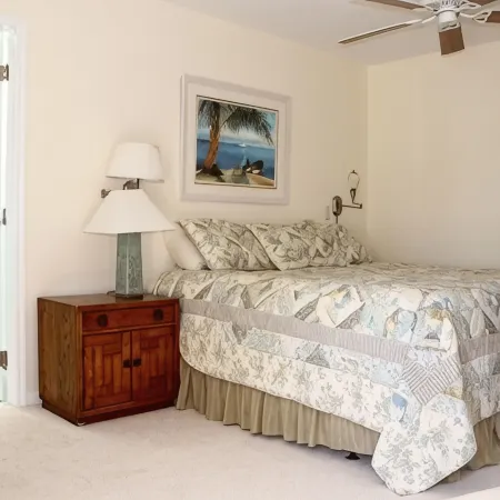 Captiva Home- Steps from the Beach, Pool, Restaurants and Boat Dock Hotele w: Captiva