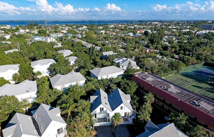 Northshore Villa - 3 Bedroom, 2 Bathroom Vacation Rental Across from the Beach