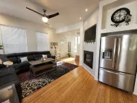 Gorgeous Midtown 3 Bedroom Home - Jacuzzi