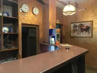 Alpari Hotel - 3つ星