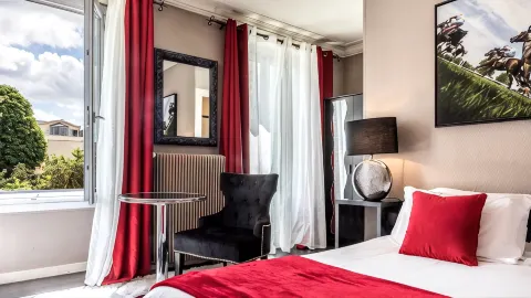 Hotel l'Avenue in Chantilly