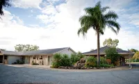 Sportsmans Motor Inn - breakfast