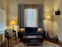Wensel Cottage in downtown Natchez Walking distance to most shops & restaurants.