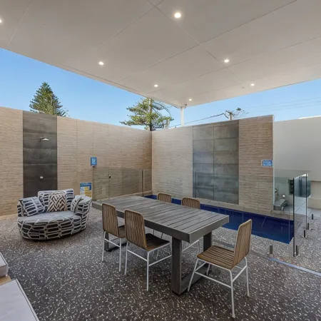 Henley Beachfront Luxury Home With Private Pool, Spa And Sauna!