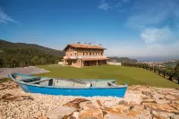 Rural apartment with sea views