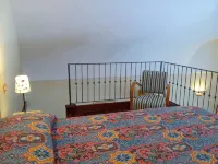 La Vigna - comfortable loft with outdoor hot tub surrounded by lemon gardens