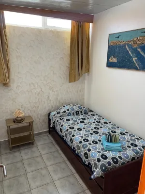 House in Baleal on the beach with sea view terrace - Homestays