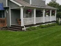 Beautiful Colonial Mint Condition Summer House Walking Distance to Beach Hotels in Riverhead