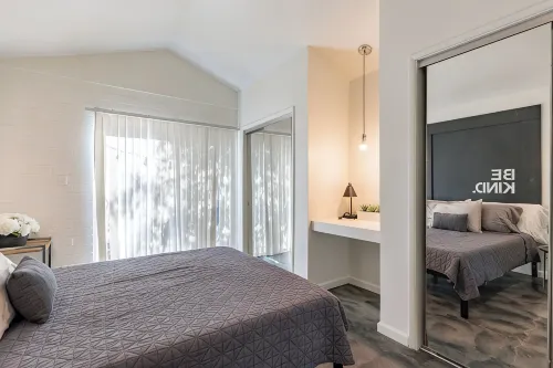 Tempe Cottage - ASU - Pets OK - 2 Free Bikes! - Apartments
