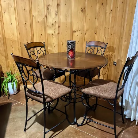 2-bedroom home on acreage in peaceful, rural area.