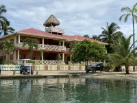 Caribbean Waterfront 2b/2b Placencia Village Condo With Pool! - 2-Star