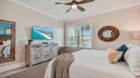 Updated - Dolphins - MOM Clean - Waterfront- Lux 4 Bedroom / 3 Bath (Unit #203) - 3 stjerner