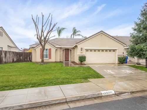 Fresno House - BBQ, Fire Pit, 3 Bed, 2 Bath & 2 Car Garage! - Boutique
