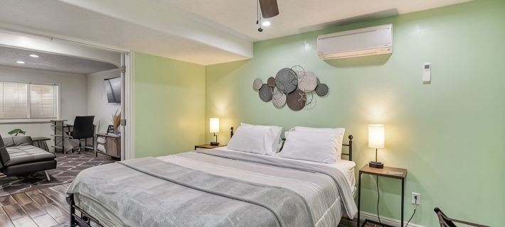 Cozy 1-Bedroom Basement Apartment, Free Parking, Kitchen, Washer/Dryer in Unit Hotels in Layton