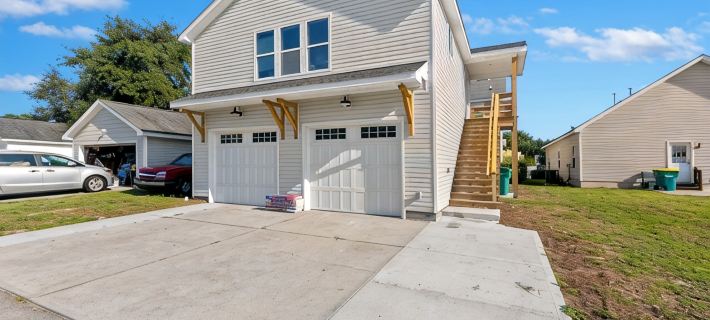 Fully Remodeled Home with Optional in-Law Apartment for Large Groups Hotels in Bluffton