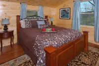 Aqua Paradise w/Private Indoor Pool & Sauna, Wi-Fi, Hot Tub, Games, Fire Pit - 精品