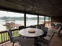 Camm's Lakeside Retreat (Close to Charlotte), Family-Friendly, Boat Available - 4-Star
