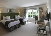 The Bell Inn Hotel - parking