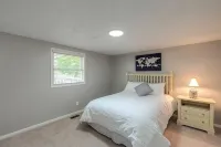 Driftwood Cottage Lake Cumberland Retreat with Hot Tub & Water Access! - 4 stjerner