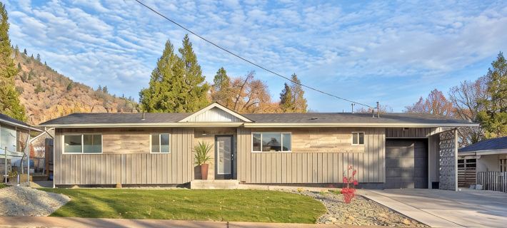 3 Bedroom, 2 Bath, Clean, Bright, Modern Space, in a Quite, Modest Neighborhood Hotels in Grants Pass