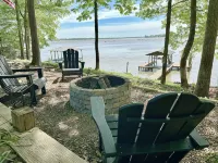 Lake House Cabin 3Br/2BA Sleeps 6 Water Front with Private Boat Dock for Fishing - 4-Star