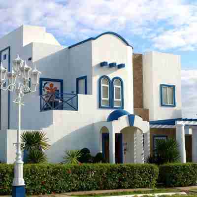 Thunderbird Resorts - Poro Point Hotel Exterior