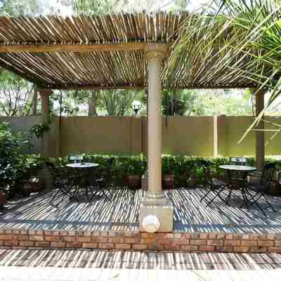 African Roots Guest House Hotel Exterior