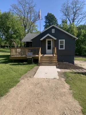 Cozy 2 Bedroom House Overlooking Little Sturgeon Bay - Wi-Fi