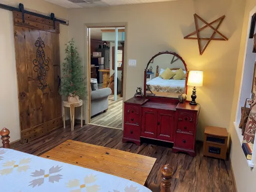 Angler's Den~Kerr Lake Life! Lake Front, Kayaks & Boat Dock - WiFi