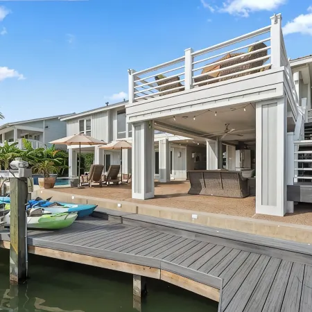 Heated Pool, Hot Tub, Kayaks, Fishing, 5BR Waterfront Home in Key Allegro