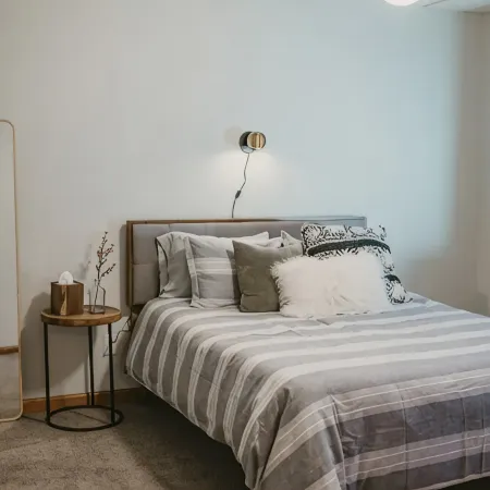 100 N Third • Cozy Downtown Apartment • Pet friendly!