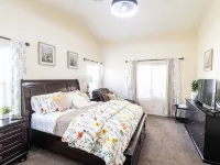 Homelike Style Meets Elegant simplicity—peaceful, Warm, and Instantly Welcoming. Hotels near Camelback Ranch