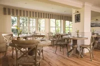 The Broadmead Boutique B&B - parking