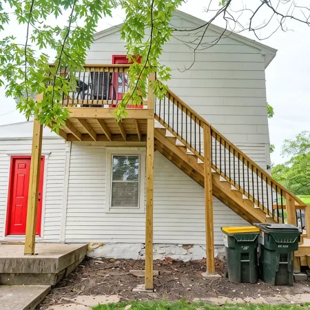 Vintage Space! 60 Seconds from Downtown Lee Summit