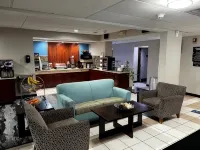 Baymont by Wyndham Monroe Ohio - parking
