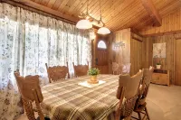4 Bedroom cabin, dog friendly with large private fenced yard and EV charger - 2-Sterne
