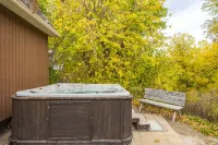 Skiers private retreat- sauna, fireplaces, hot tub - Gym