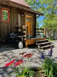 The Roost: Shady Custom Tiny Home - บังกะโล