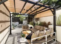Bright 4 Bedroom Mountain View Home By Arts Plaza - WiFi