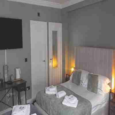 The City Hotel Rooms