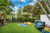 Best Location Ever! Comfortable, Cozy and Clean 2Bed/2BTH - Gym