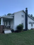 Authentic 100 Year Old Farmhouse, Farm setting in the  foothills of the Smokies - 2-Star