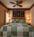 Dewar's Inn and Cottages - Homestays